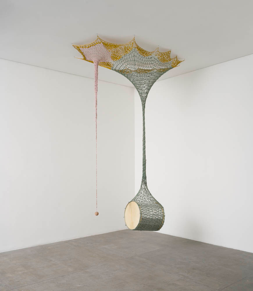 tombortom, 2012, de Ernesto Neto