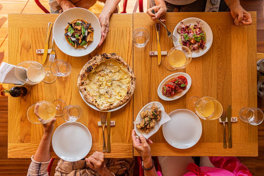 Mesa do restaurante Mila, em São Paulo