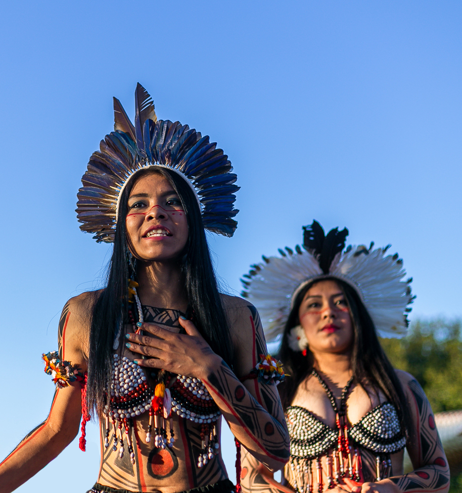 foto de duas mulheres indigenas
