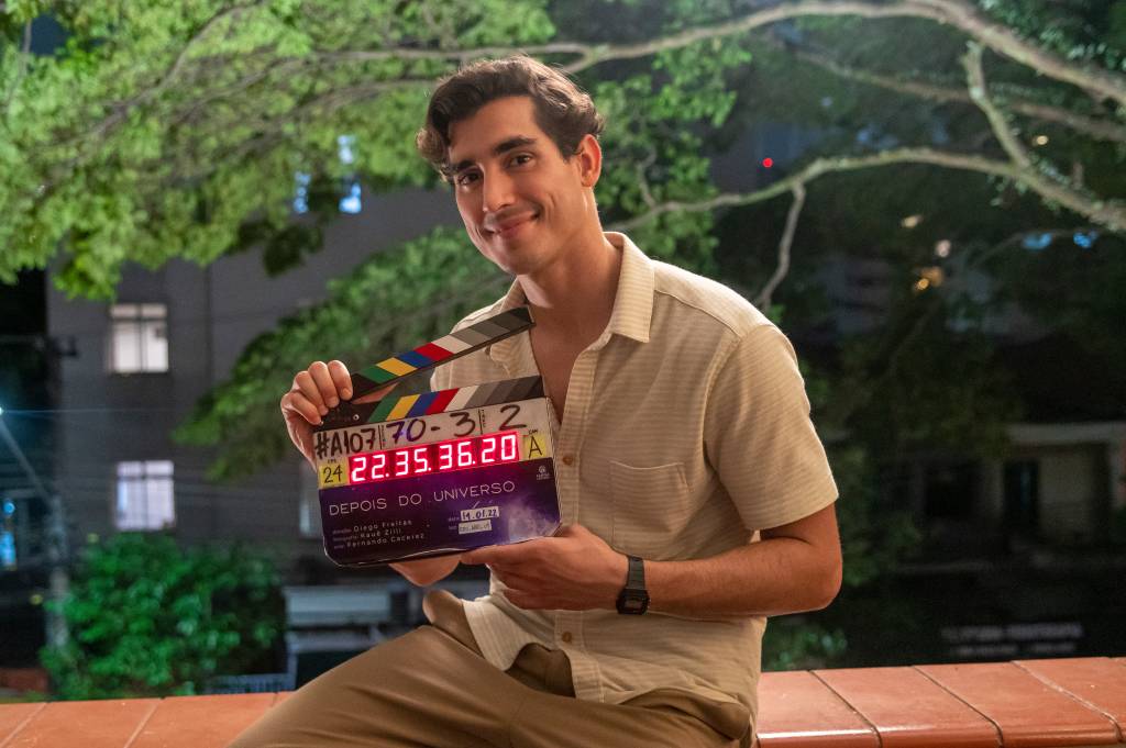 Henrique Zaga no set de “Depois do Universo”, da Netflix Henrique Zaga no set de