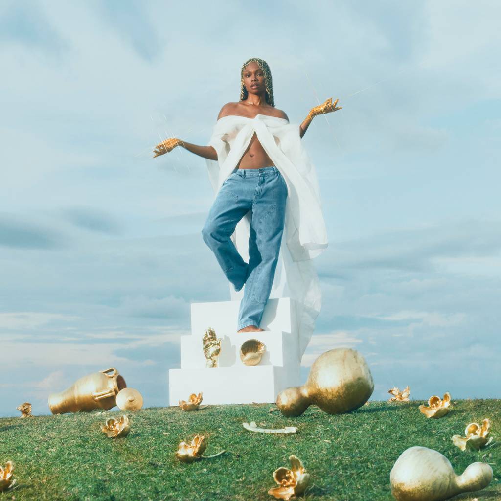 Fotografia da cantora e compositora Xênia França.